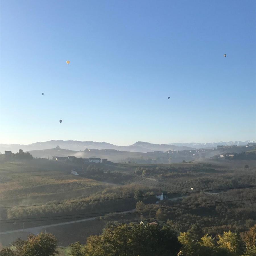 Il Grecale - Camere E Appartamenti La Morra Luaran gambar